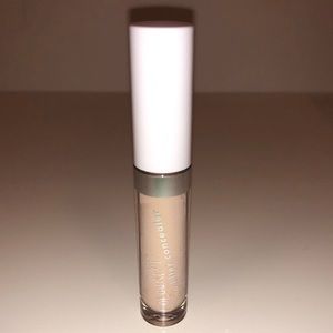 NWOT Colourpop No filter Matte Concealer